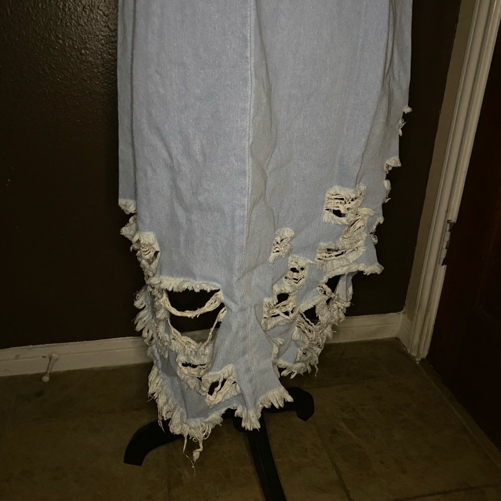 Dress - Picture 3 of 4